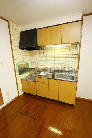 【キッチン】 | クレストールＢ | コンパクトなキッチンで掃除もラクラク
