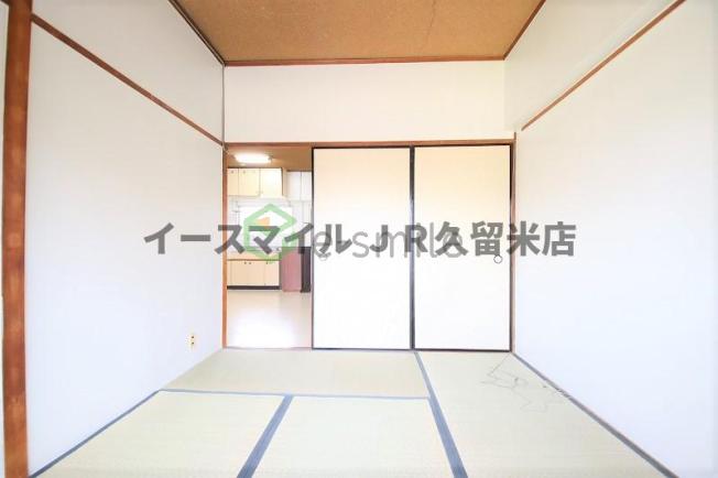 【和室】 | ベアーズマンション | 畳の上でゆっくりとくつろげる和室です