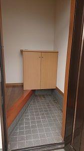 【玄関】 | 岡村貸家　炭焼 | 収納もある玄関です