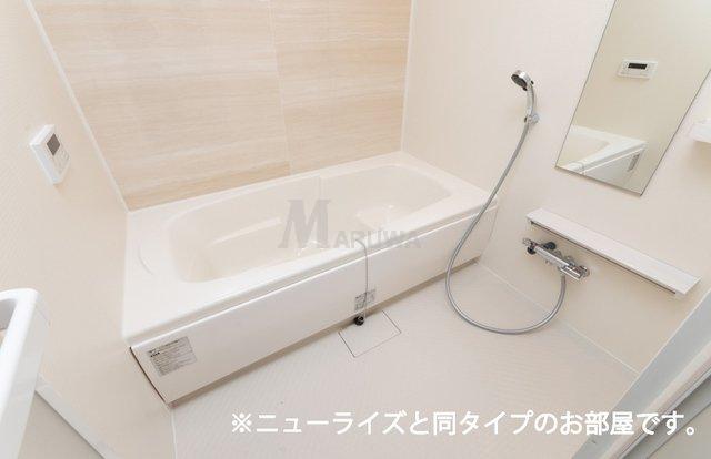 【浴室】 | ジレフールＲⅢ　Ｂ | きれいなお風呂です